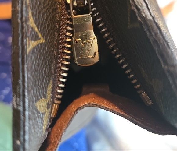 Vintage Louis Vuitton Monogram Canvas Duffel Bag. Comes With COA - Picture 11 of 13